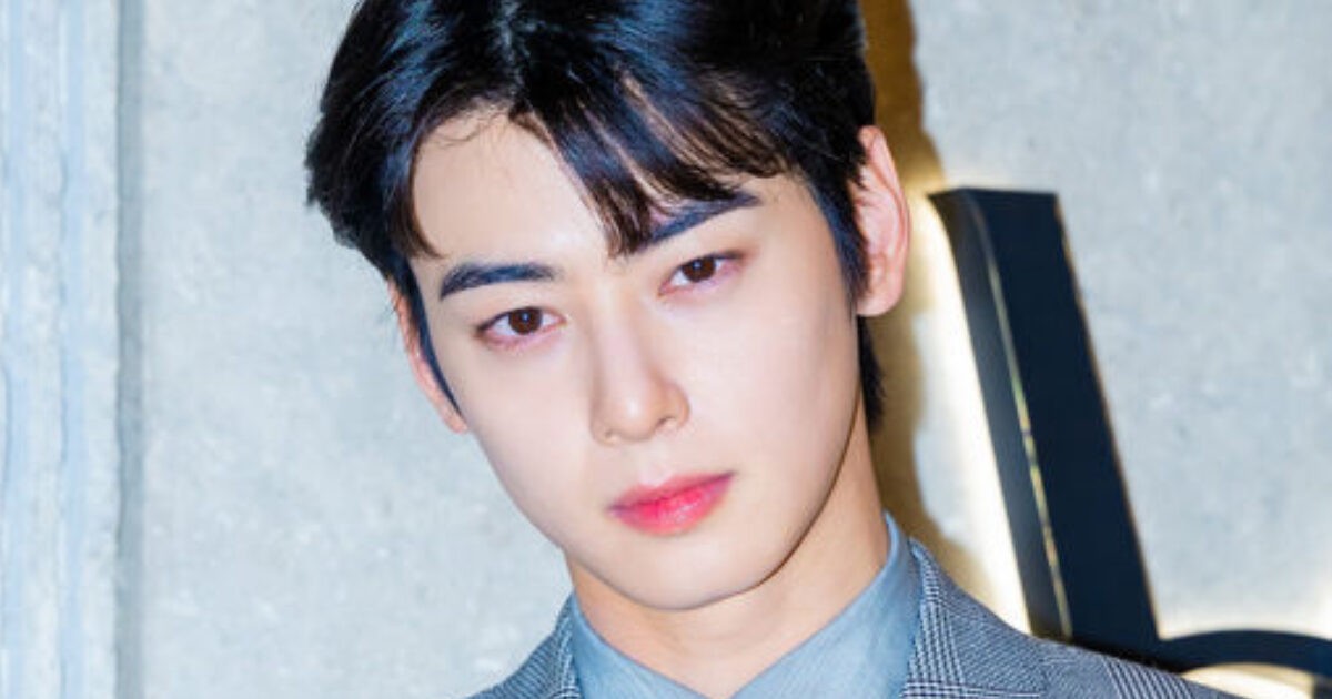 Cha Eun Woo (ASTRO) có hoạt động đầu tiên kể từ khi trốn thuế