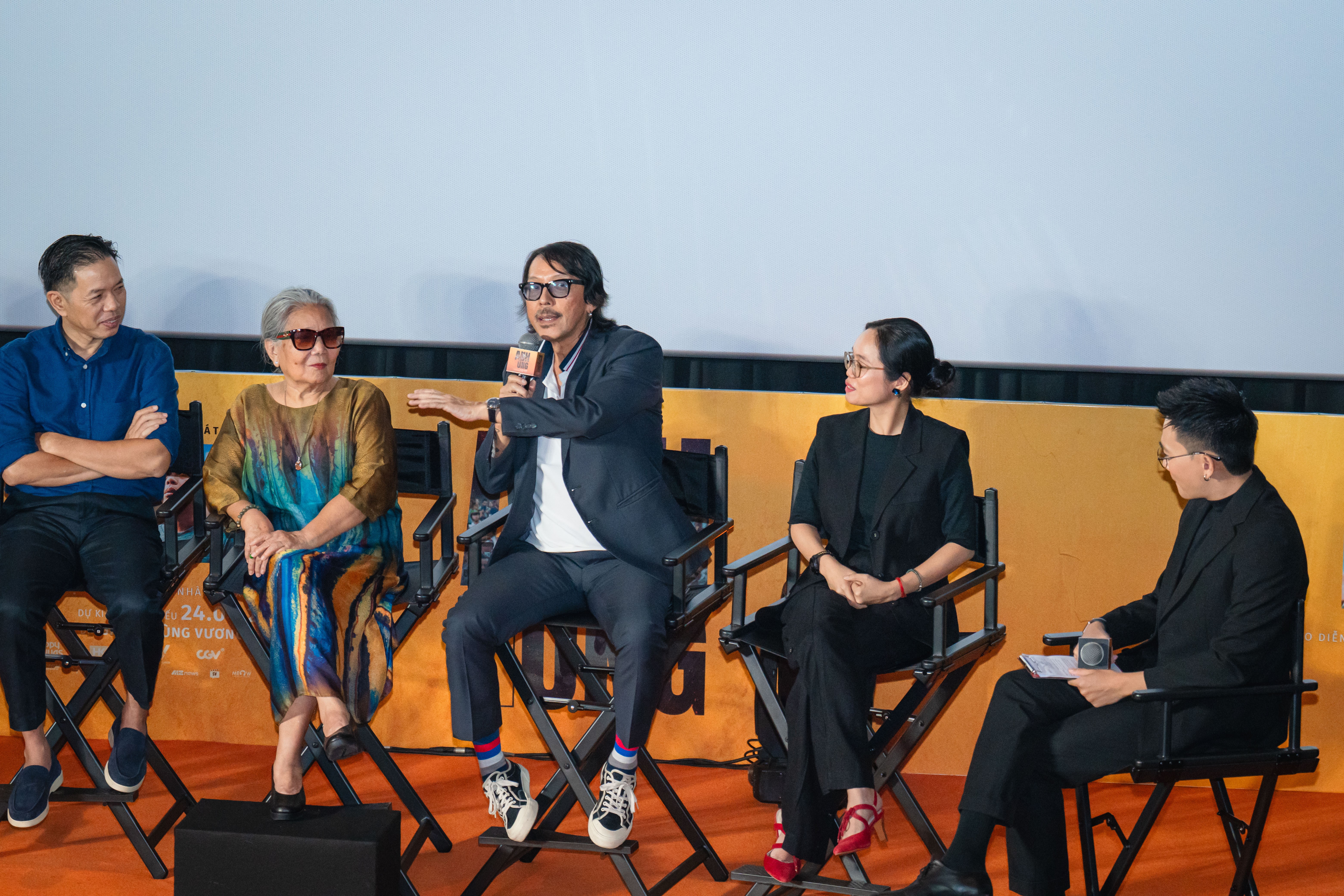 Đạo diễn Võ Thạch Thảo: Những hình ảnh cảm động từ siêu bão Yagi là nguồn cảm hứng thực hiện phim 'Anh Hùng'