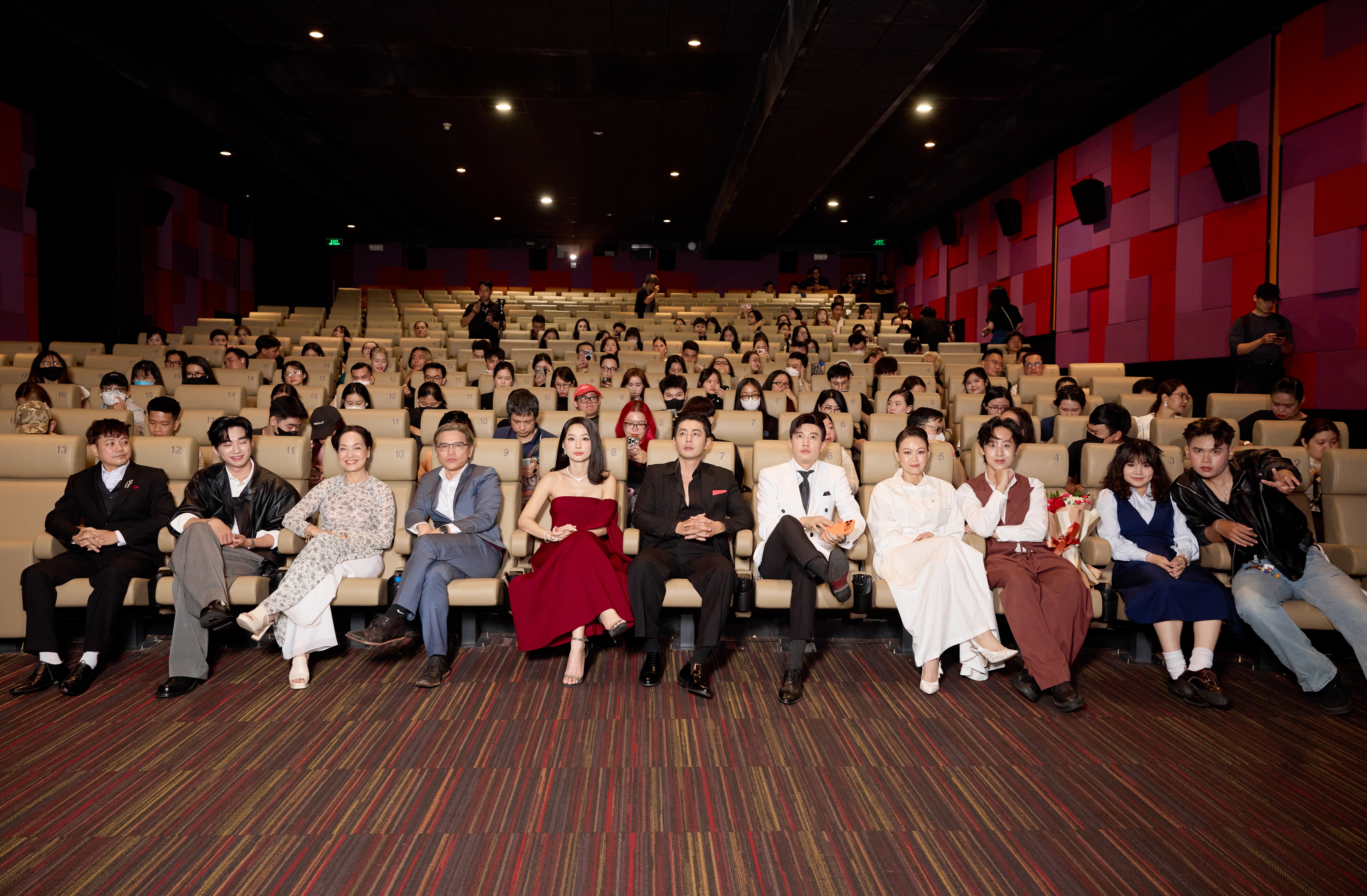 Nhà sản xuất, diễn viên Quỳnh Thy: Tôi thấy may mắn khi được ủng hộ trong dự án đầu tay