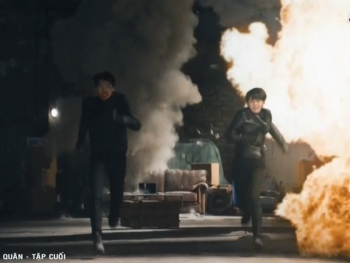 'Bóng tùng quân' tập cuối: Ngụy Lam bị cài bom lên người, Hồng Tinh Tinh bất chấp lao vào cứu chồng