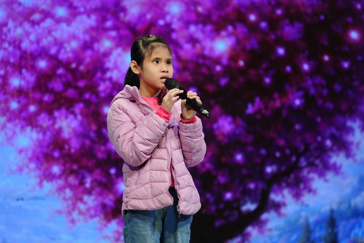 Trạm yêu thương: 'Khoảng trời sau những ngày gió' – Hành trình phi thường của người mẹ khuyết tật nuôi hai con khiếm thị