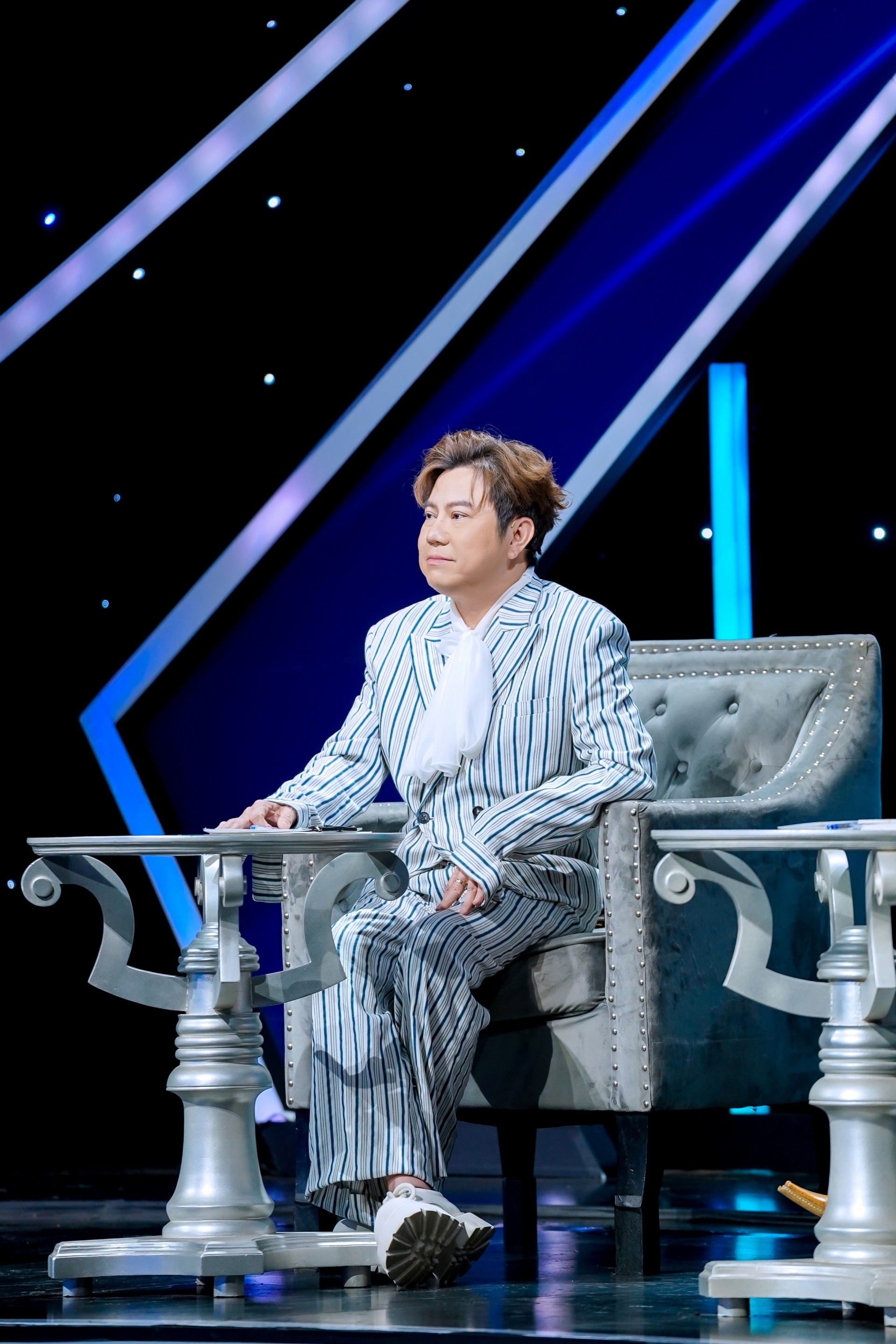 'Tỏa sáng sao đôi 2026': Đoan Trang gọi Trân Oanh - Thủy Tiên là chiến thần, Lâm Vũ ngớ ngẩn trước vẻ đẹp của cặp sao nữ