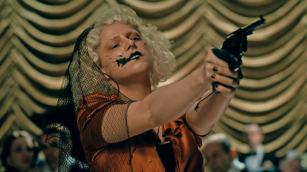 Màn hóa thân xuất thần của nữ diễn viên vừa thắng giải Oscar - Jessie Buckley trong bom tấn mới của nhà Warner Bros.