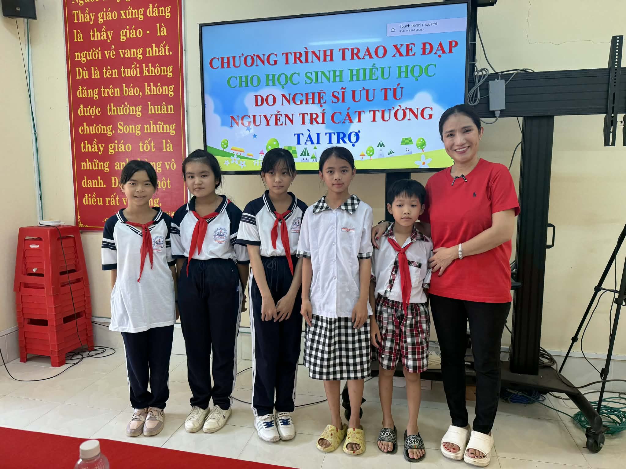 Cát Tường miệt mài 'truyền cảm hứng' vì cộng đồng, vì xã hội…