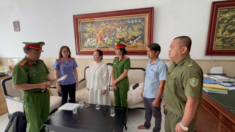 Khởi tố vợ cố diễn viên Quý Bình : Sự thật về dự án 'ma' Royal Streamy Villas khiến nhiều người trắng tay