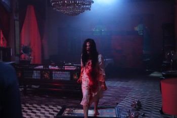 'Quỷ nhập tràng 2' đạt mốc trăm tỷ, ê-kip chính thức 'xuất khẩu' phim ra quốc tế