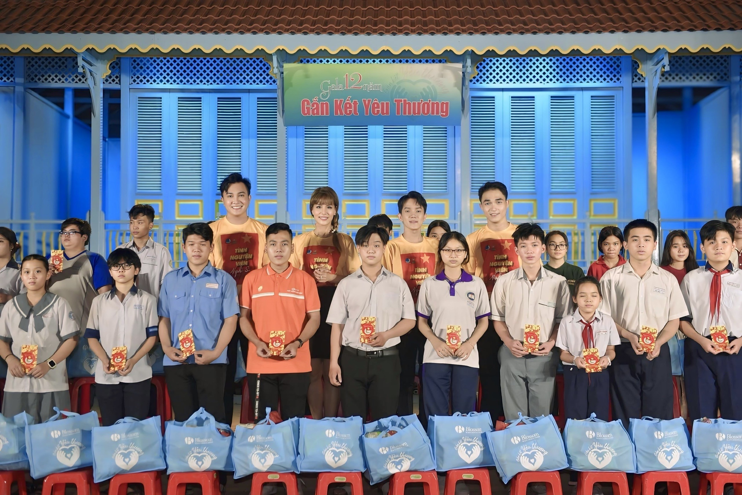 Á hậu Băng Châu: Mỗi một giải thưởng là một phần quà khích lệ, giúp tôi hoàn thiện bản thân mỗi ngày!