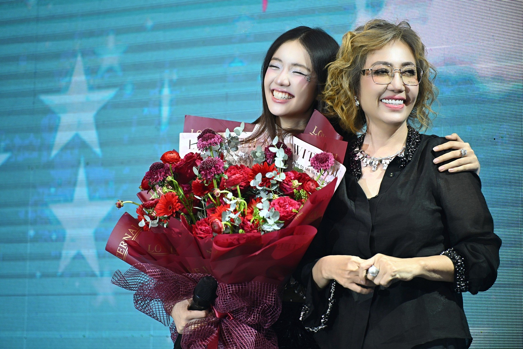 Izara Thiên Nga ra mắt EP đầu tay, tham gia 'Hành trình từ trái tim' cùng dàn sao Việt