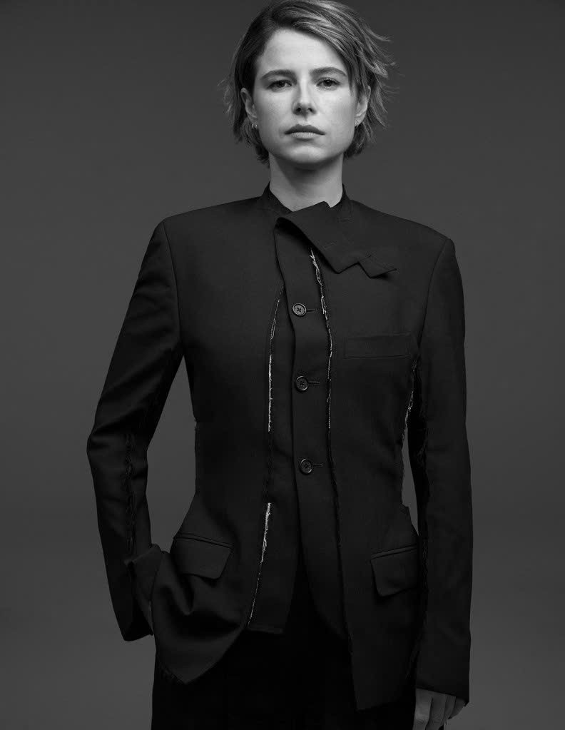 Từ 'viên ngọc ẩn' đến chủ nhân Oscar: Jessie Buckley viết lại số phận