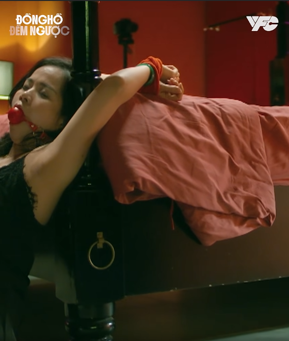 Phim giờ vàng 'Đồng hồ đếm ngược' khiến người xem ngỡ ngàng vì cảnh nóng