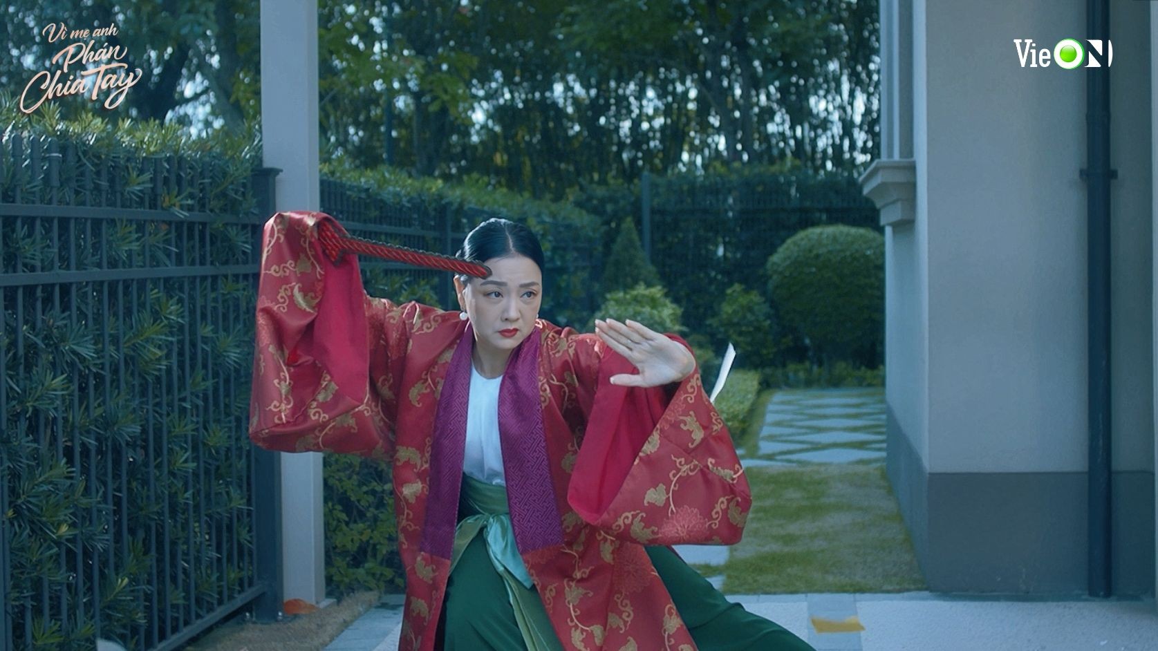 NSƯT Mỹ Duyên kiệt sức, gần như 'lên đồng' thật khi đóng phim 'Vì mẹ anh phán chia tay'