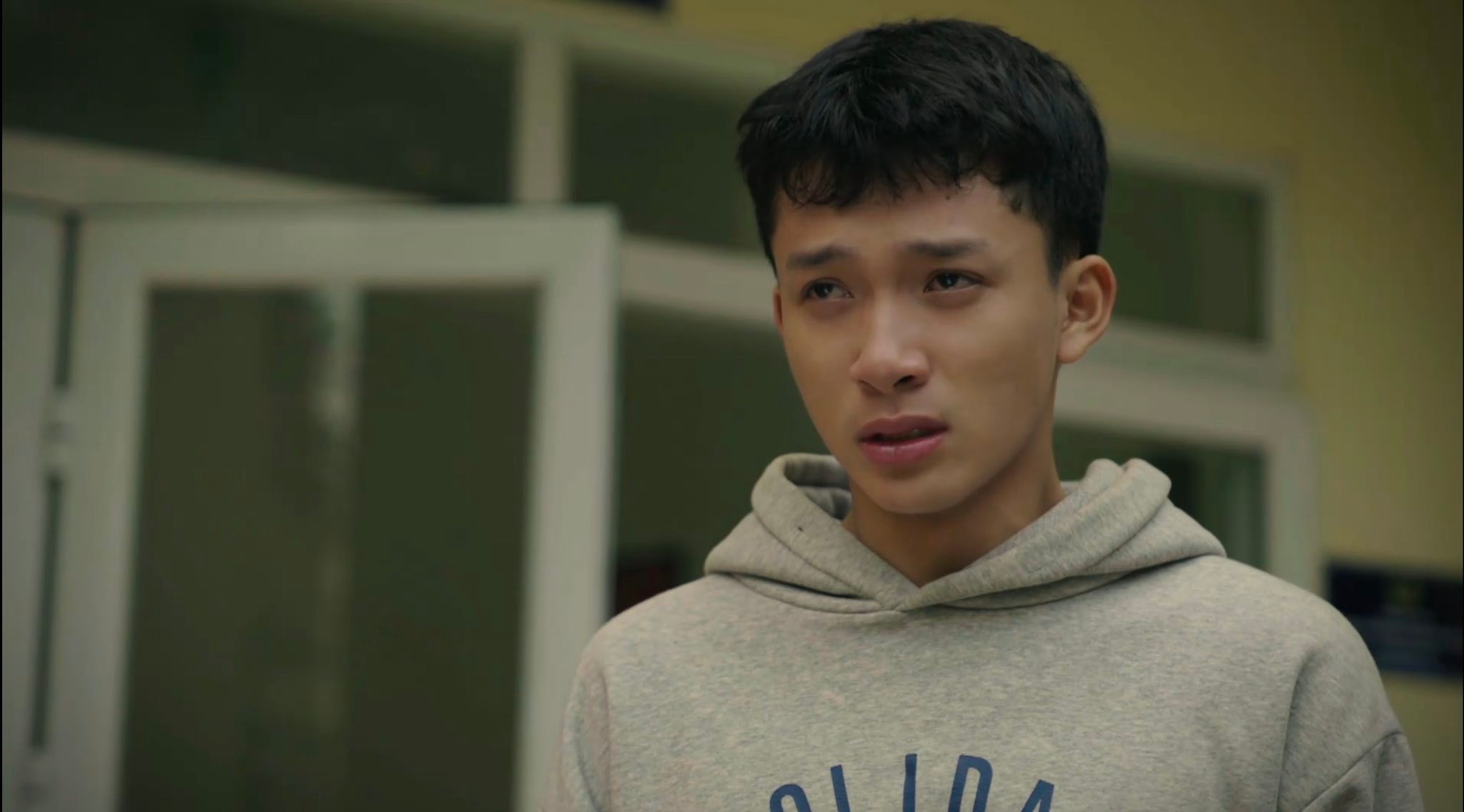 Tranh cãi cách xây dựng hình tượng em trai hỗn láo trong 'Bước chân vào đời'