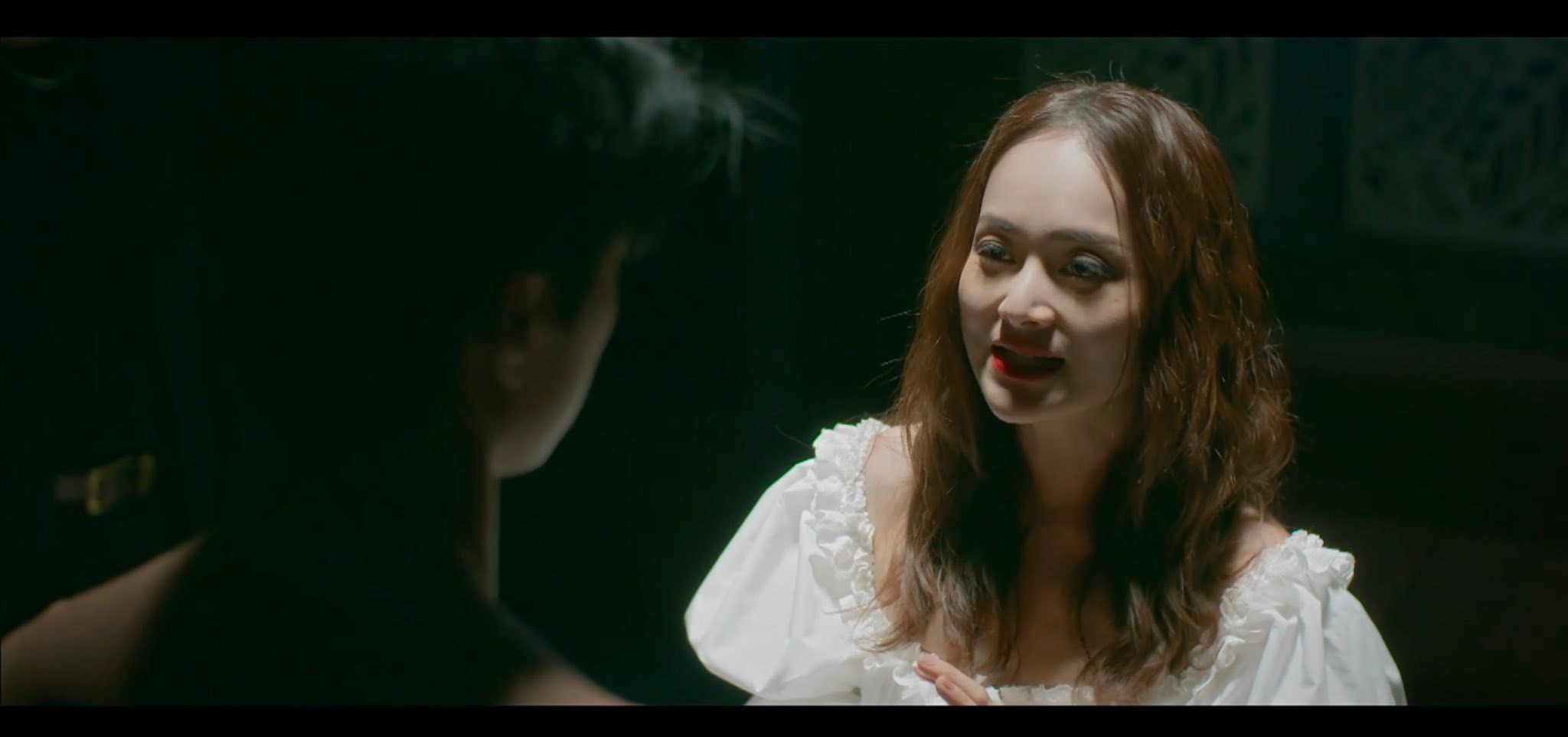 Khán giả ngán ngẩm vì lối mòn diễn xuất của Lan Phương qua các vai tâm lý bất ổn