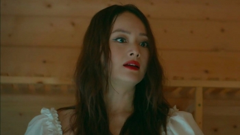 Khán giả ngán ngẩm vì lối mòn diễn xuất của Lan Phương qua các vai tâm lý bất ổn