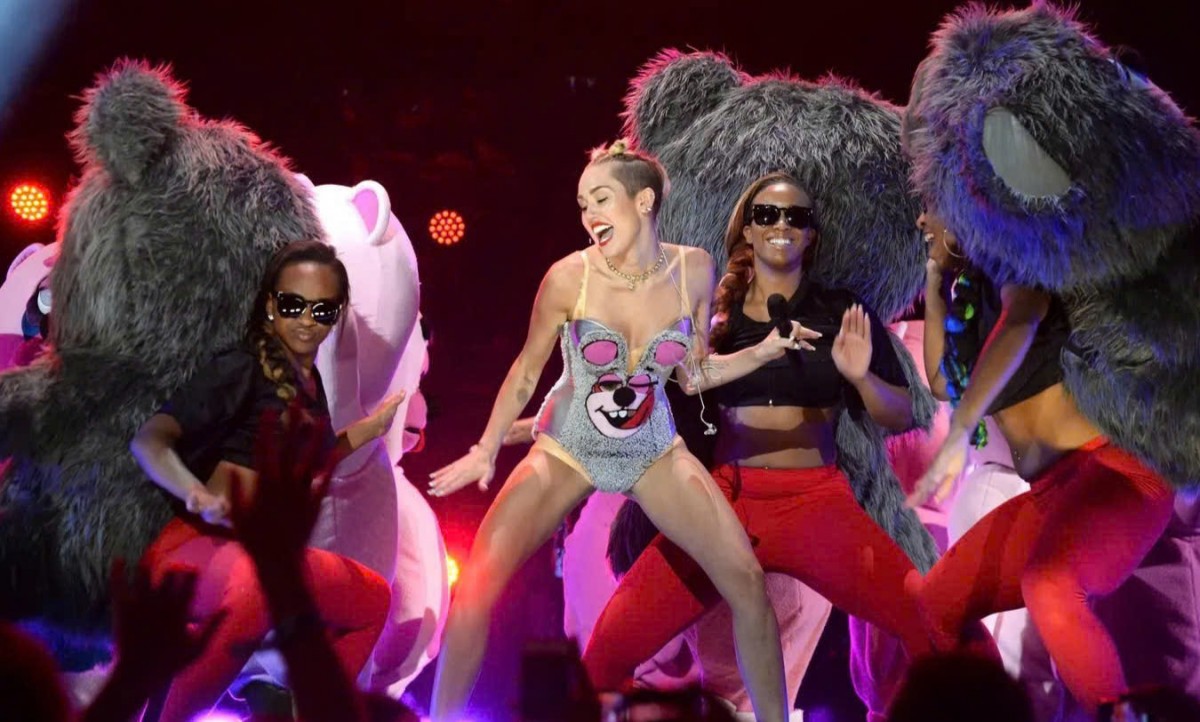 Miley Cyrus và một tuổi trẻ không trọn vẹn sau ánh hào quang 'Hannah Montana'