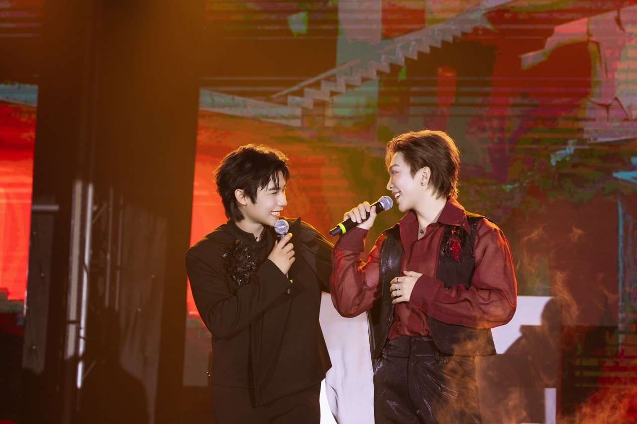 Màn vũ đạo như thi 'Bước nhảy hoàn vũ' của Tăng Phúc chiếm sóng MXH: Khán giả nín thở, nữ vũ công 'bầm dập' đôi chân