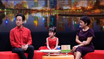 'Điều con muốn nói': Con gái ca sĩ Triệu Lộc luôn chờ ba đi làm về chỉ để được xoa lưng ngủ mỗi tối