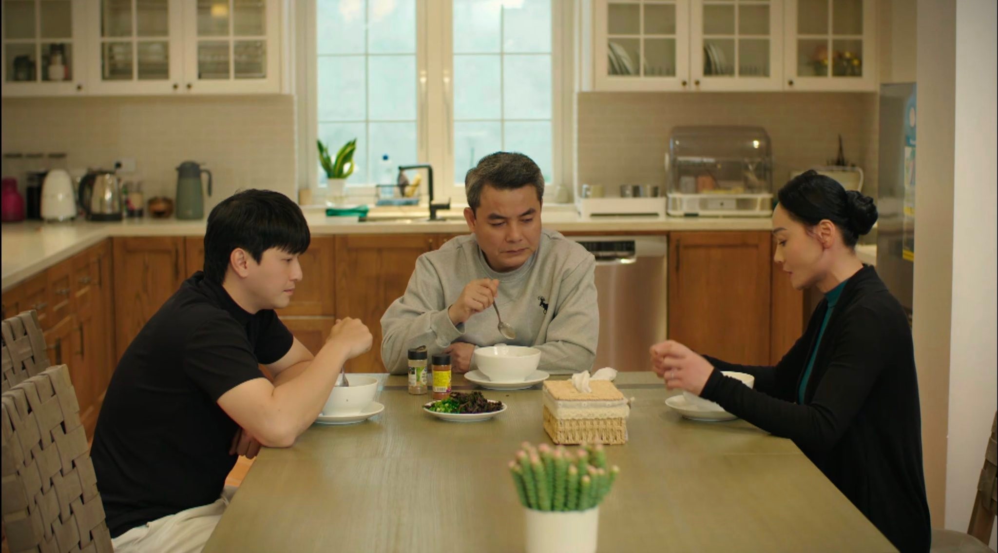 Vì sao nhân vật của Huỳnh Anh lại trở thành tâm điểm chỉ trích của hội chị em?