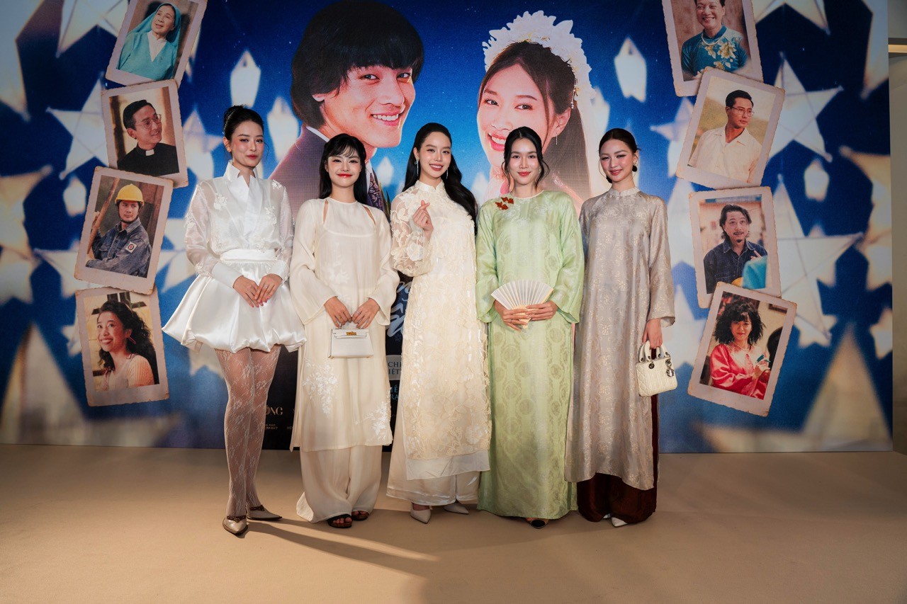 60 nghệ sĩ đến ủng hộ buổi ra mắt phim 'Hẹn em ngày nhật thực'