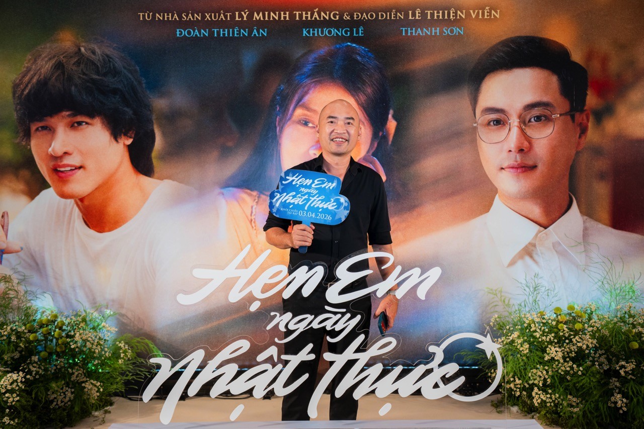 60 nghệ sĩ đến ủng hộ buổi ra mắt phim 'Hẹn em ngày nhật thực'