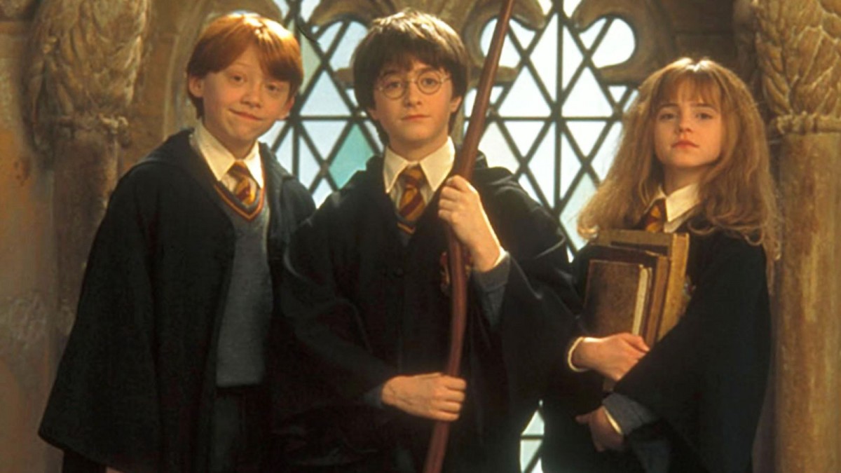 ‘Harry Potter’ được làm lại khiến tranh cãi cũ lại ‘nóng’ lên. Hermione nên yêu Harry hay Ron?