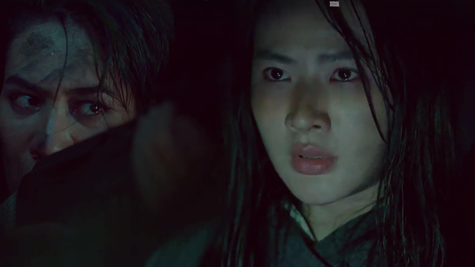 Khán giả phản ứng trước những tình tiết thiếu thực tế trong phim 'Không giới hạn'