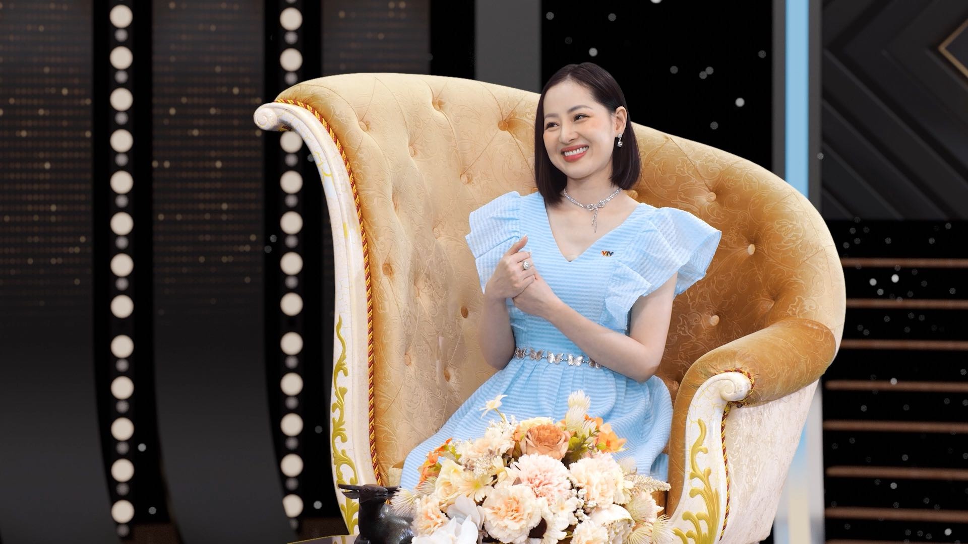 Ca sĩ Thùy Trang và con trâu gỗ 30 năm: Kỷ vật vô giá từ người cha thợ mộc