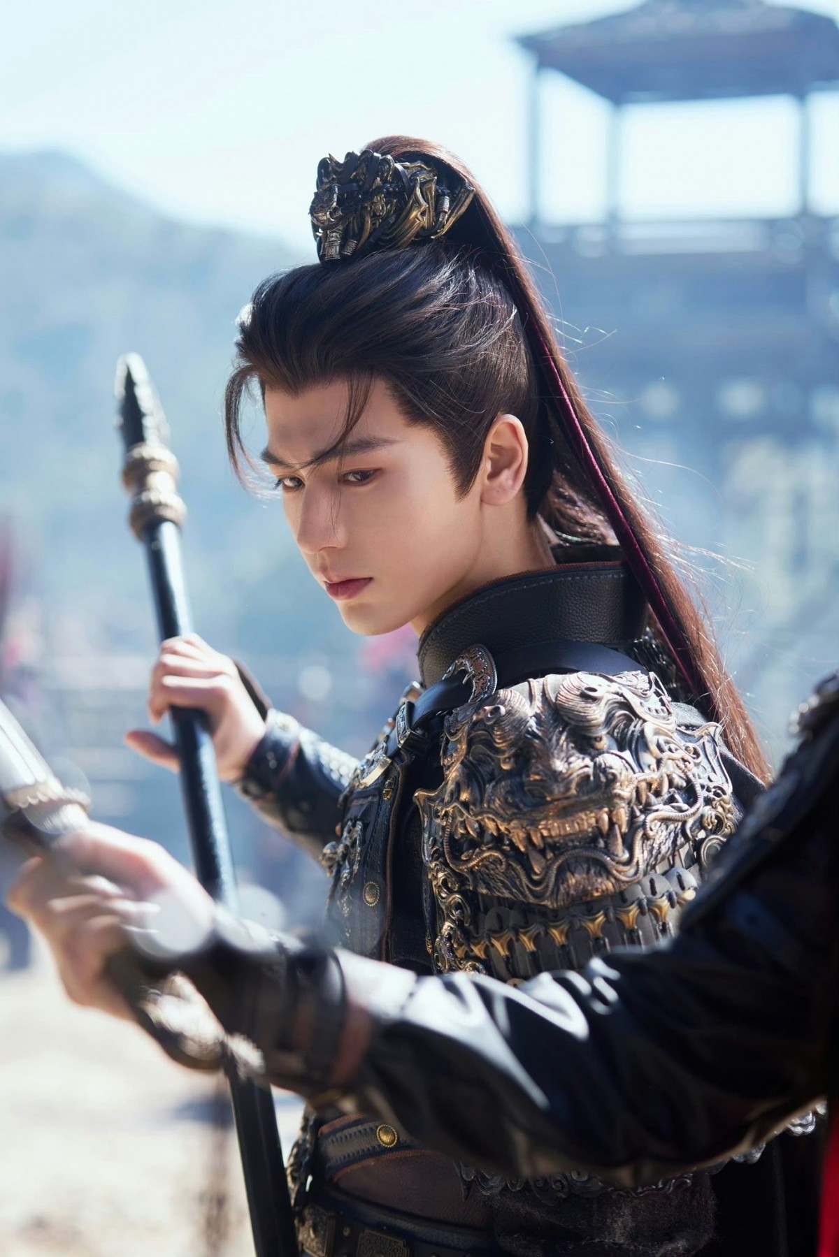 'Tướng quân kem nền' trong 'Trục ngọc' bị chế giễu, phim cổ trang thần tượng có cần phải soi xét kỹ?