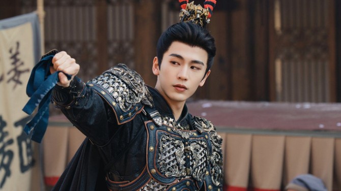 So sánh với Leonardo DiCaprio, Trương Lăng Hách khiến netizen ‘dậy sóng’