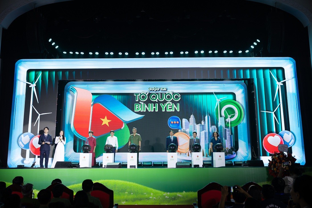 Đông đảo nghệ sĩ Bắc - Nam dự lễ phát động cuộc thi sáng tạo video 'Tổ quốc bình yên' năm 2026