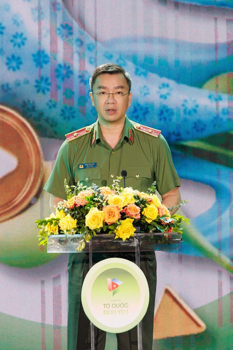 Đông đảo nghệ sĩ Bắc - Nam dự lễ phát động cuộc thi sáng tạo video 'Tổ quốc bình yên' năm 2026