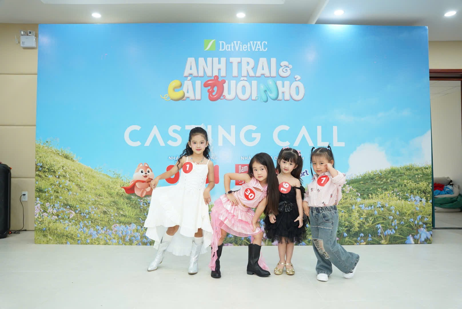 Lê Dương Bảo Lâm cùng con trai Ku Phin khuấy đảo casting call 'Anh trai và cái đuôi nhỏ'