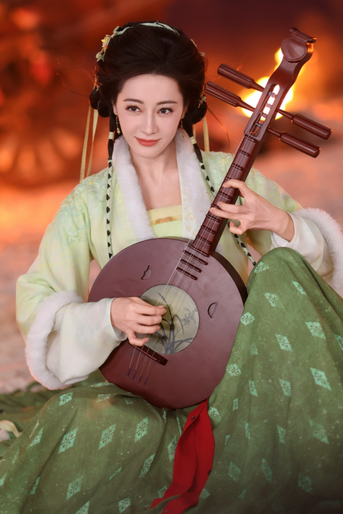 'Bạch Nhật Đề Đăng': Cặp đôi chính vướng tranh luận, phim bị đánh giá ác ý?