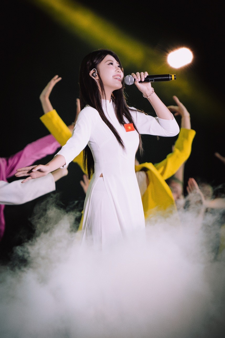 PiaLinh và con đường phát triển sự nghiệp đặc biệt được yêu mến trên sóng VTV ra sao?