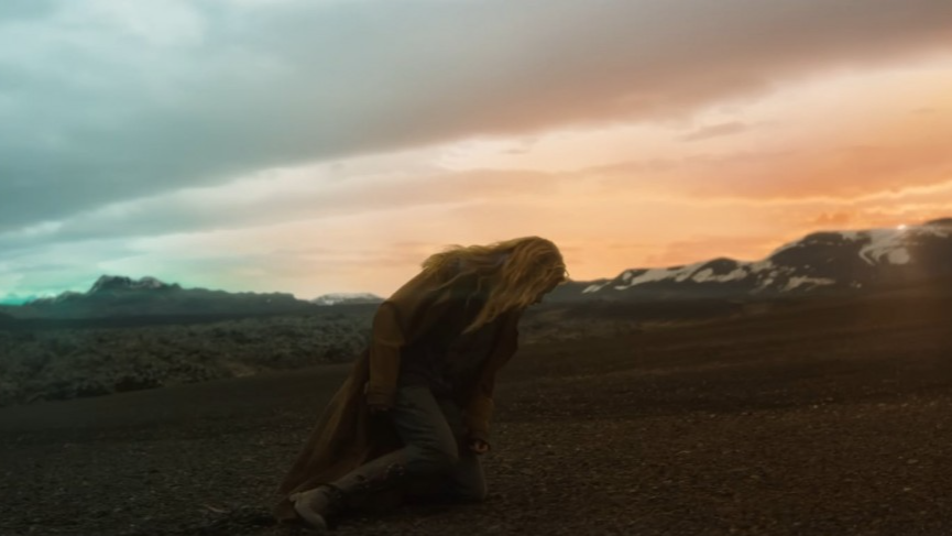 'Supergirl' và cú nổ mở ra kỉ nguyên mới của vũ trụ DCU