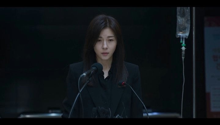 'Climax' giật gân gây sốc cũng không sánh được với 'Nữ luật sư kỳ lạ Woo Young Woo'