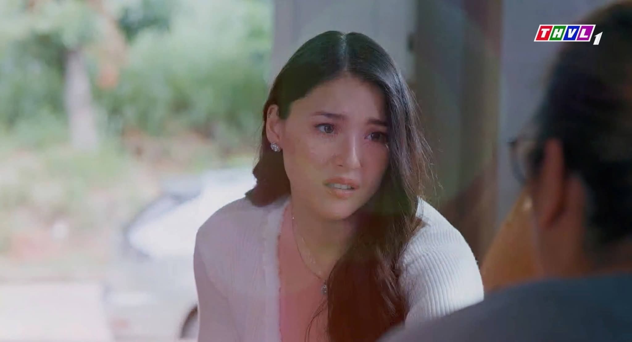 'Vợ của chồng tôi': Vợ cũ ham phú quý bỏ rơi chồng con 15 năm quay về xin tha thứ