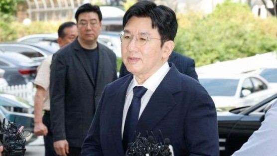 Bang Si-hyuk 'cha đẻ' của BTS đối mặt nguy cơ án tù chung thân và mức phạt nghìn tỷ