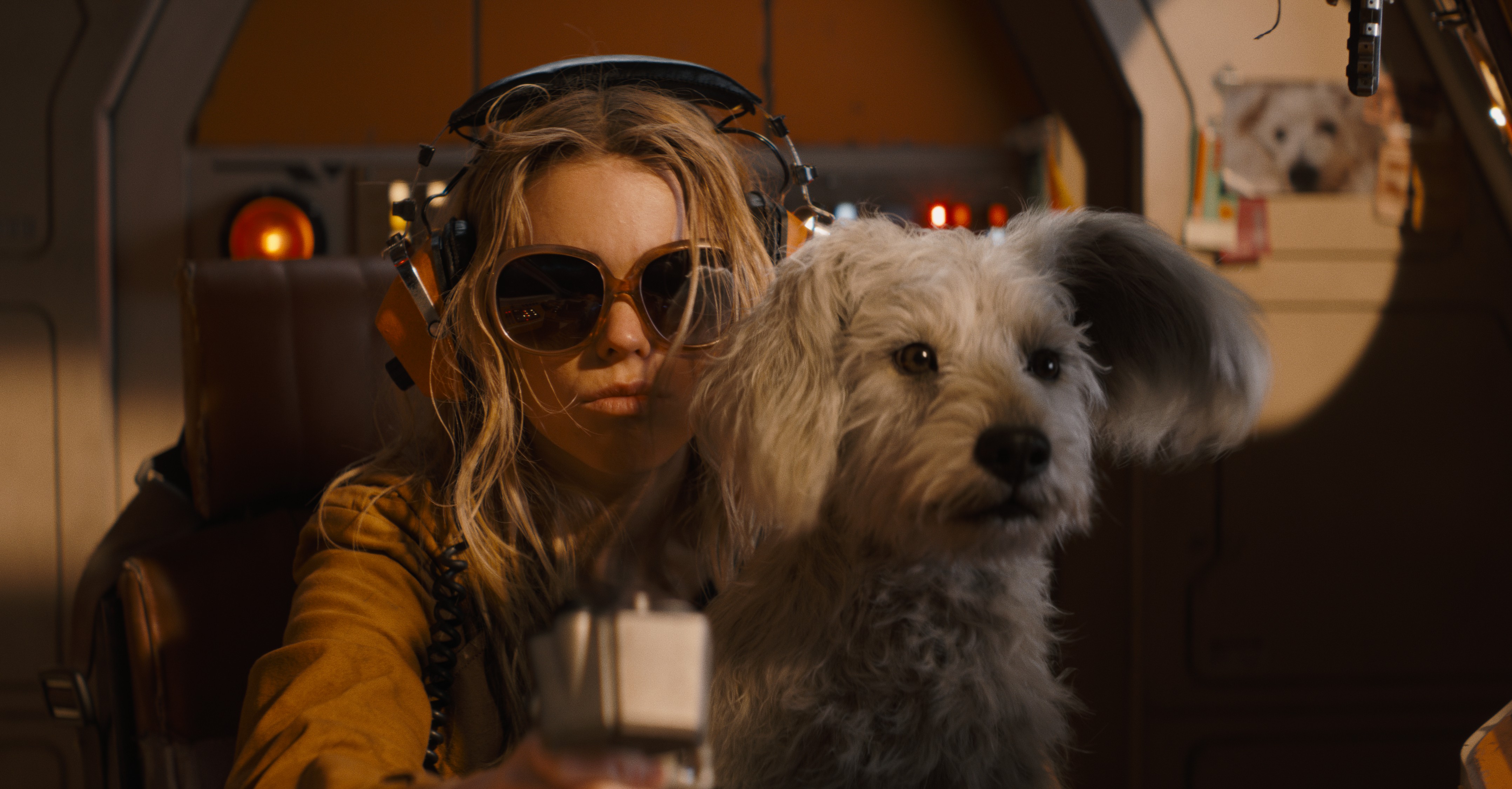 Bom tấn DC 'Supergirl': Milly Alcock bắt tay Jason Momoa giải cứu… cún cưng Krypto và cả thế giới!