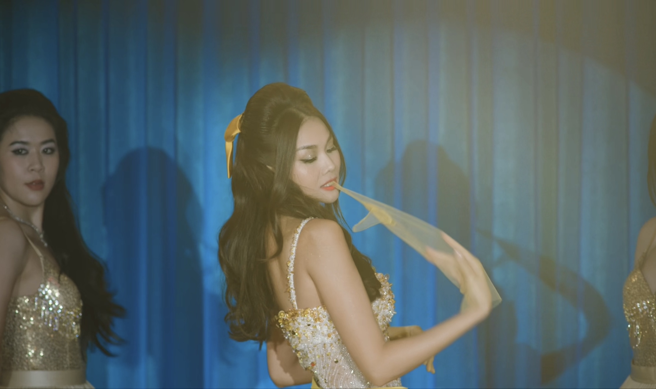 'Madames Thanh Sắc': Ám ảnh cảnh Thanh Hằng bị dìm đầu vào bể cá