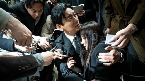 Từ nghi vấn đồng tính đến scandal ngập trời: Những điểm đáng chú ý khiến 'Climax' gây sốt