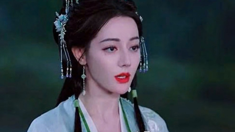 Tranh cãi diễn xuất của Địch Lệ Nhiệt Ba trong ‘Bạch Nhật Đề Đăng’