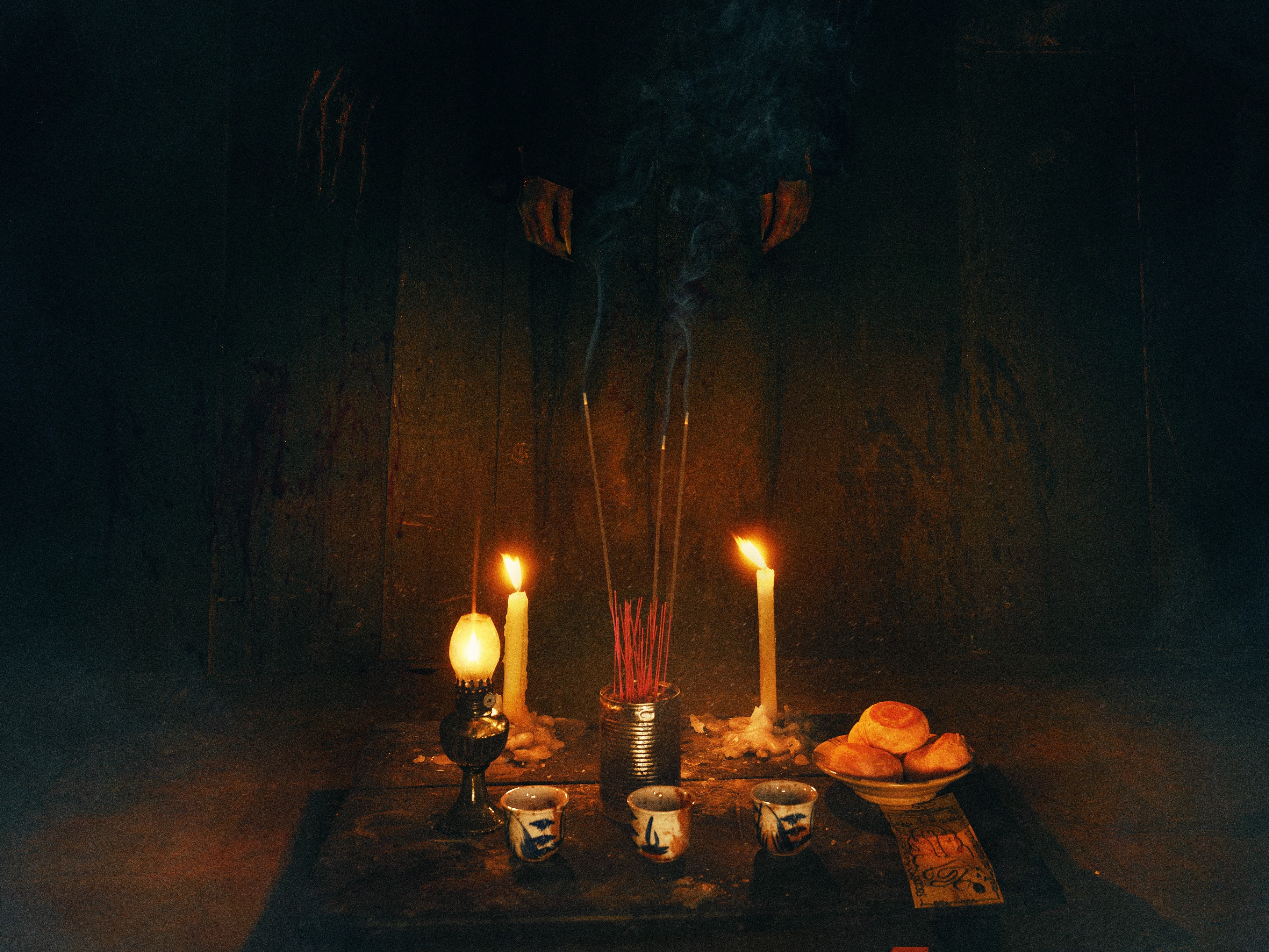 Thờ ma xó – Nghi lễ 'luyện' vong hồn từ người đã mất?