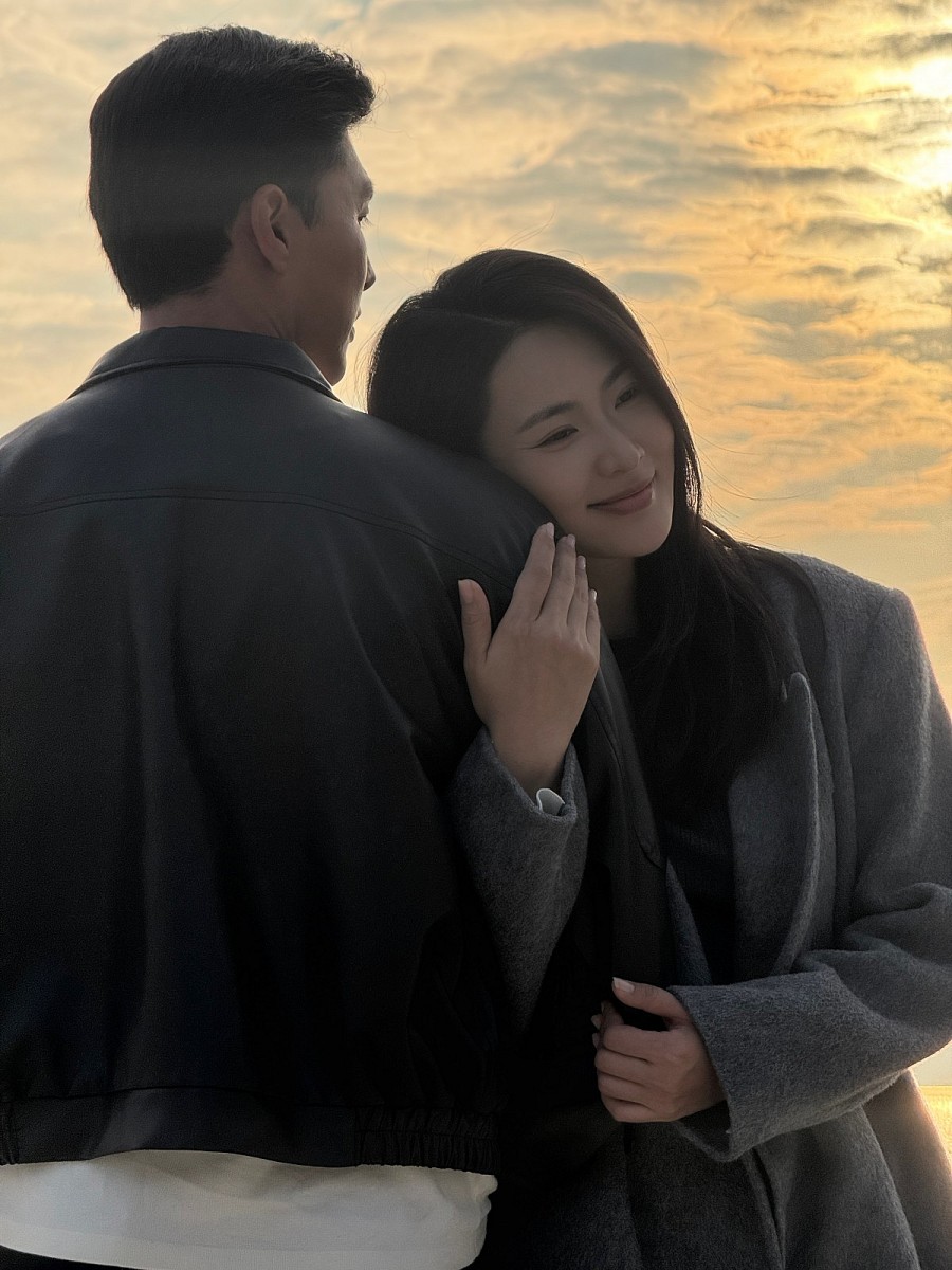 Minh Trang: Tôi đang điều trị bệnh cột sống để tự tin hơn khi lên hình