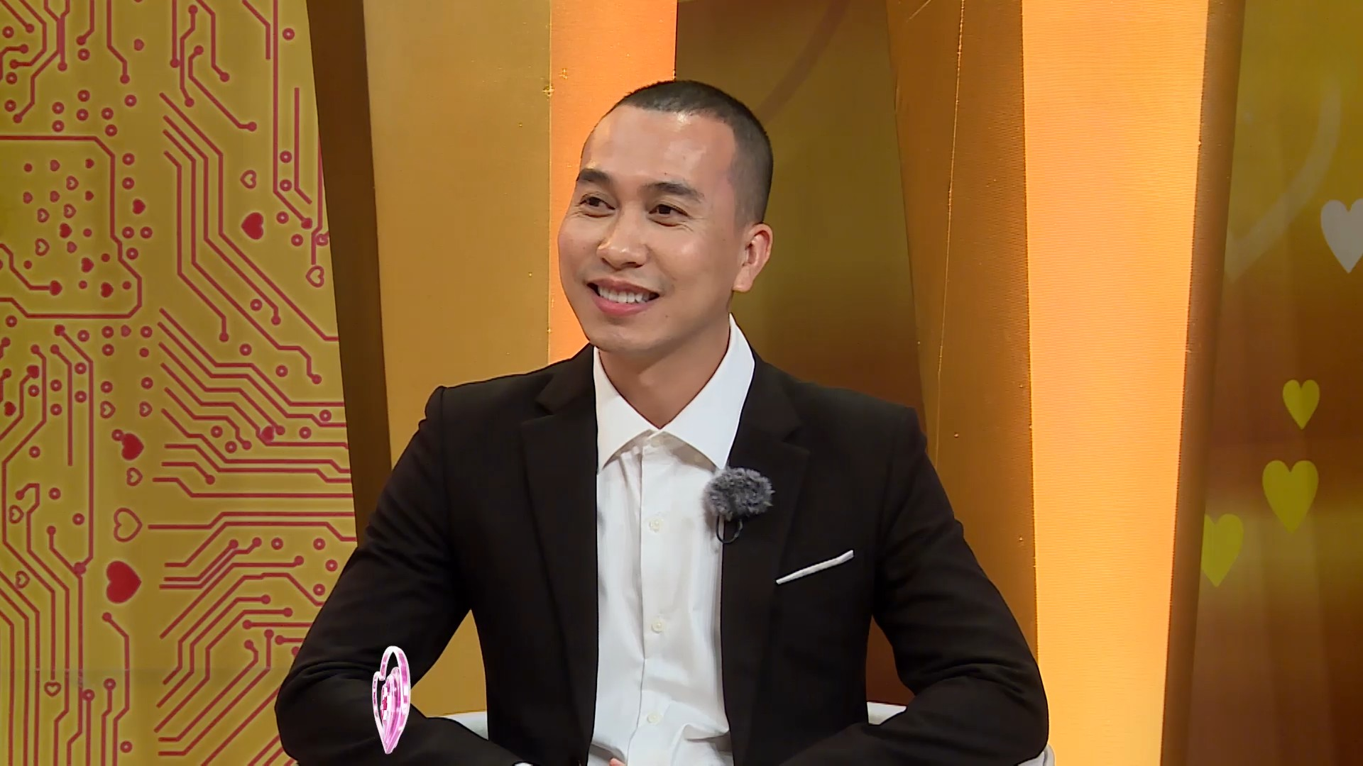 Vượt định kiến gia đình, cặp đôi TikToker viết nên cái kết viên mãn trong 'Vợ chồng son'