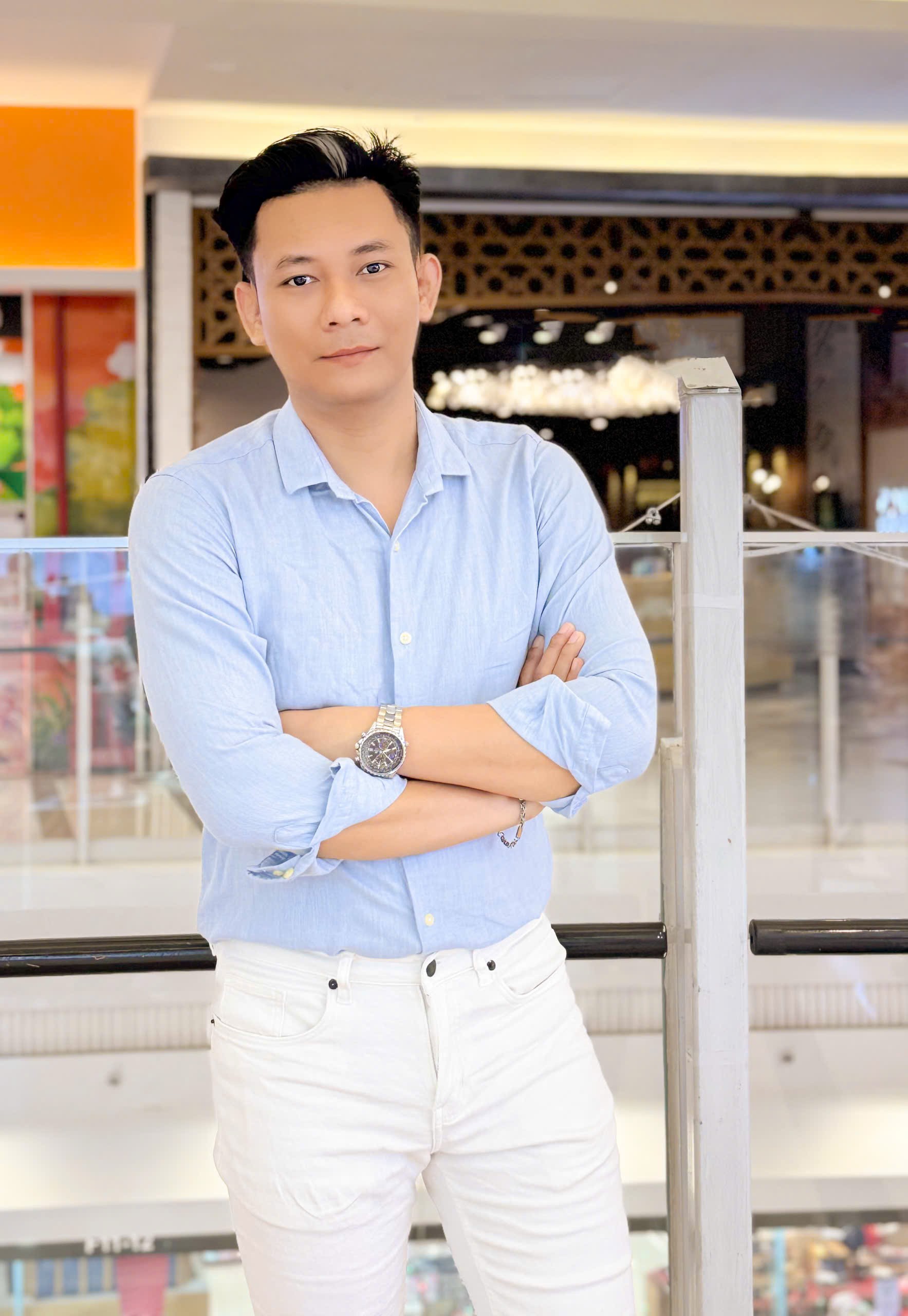 Sau cơn sốt 'Xin lỗi, anh chỉ là thằng bán bánh giò', đạo diễn Đặng Tuấn Chinh giờ ra sao?