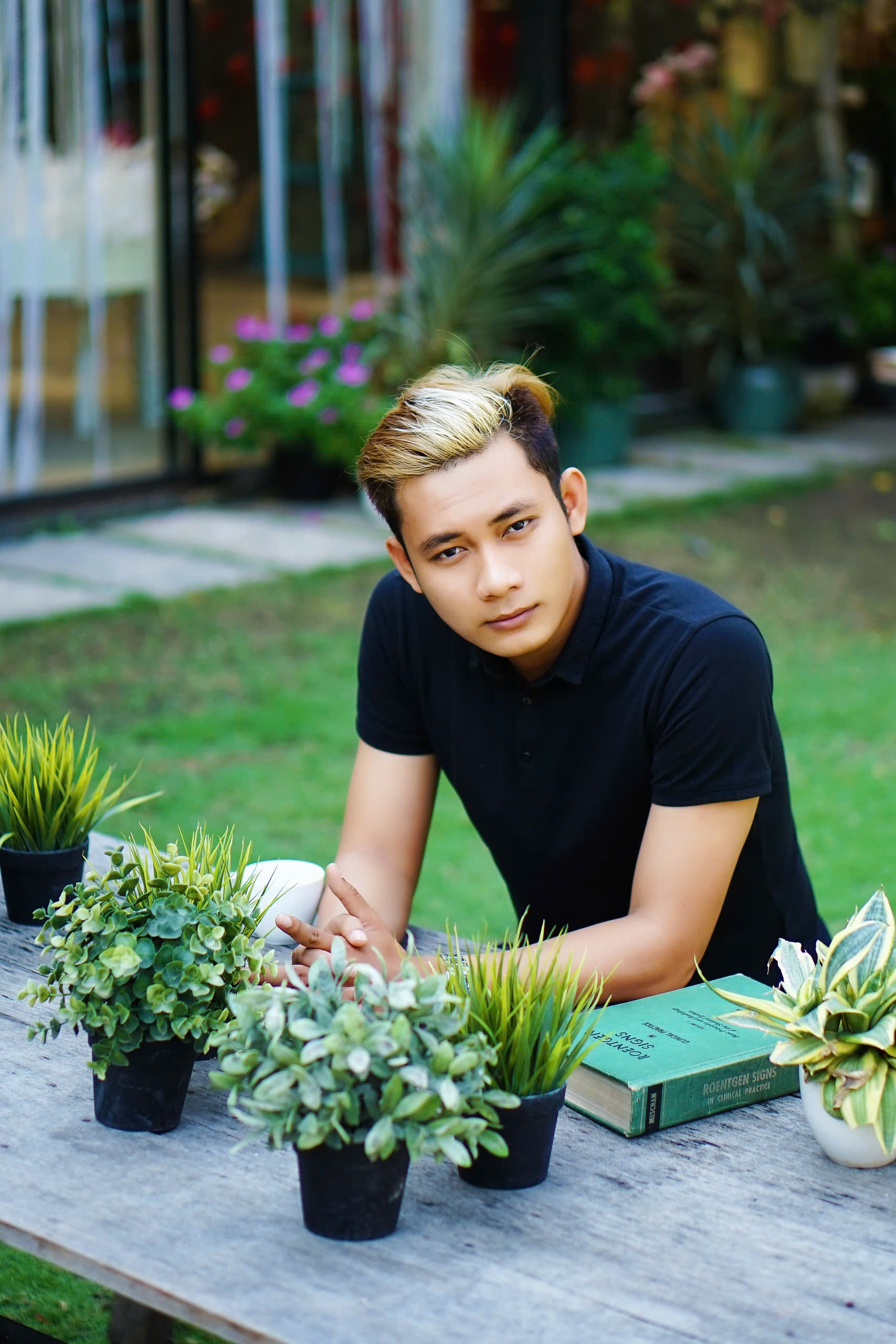 Sau cơn sốt 'Xin lỗi, anh chỉ là thằng bán bánh giò', đạo diễn Đặng Tuấn Chinh giờ ra sao?