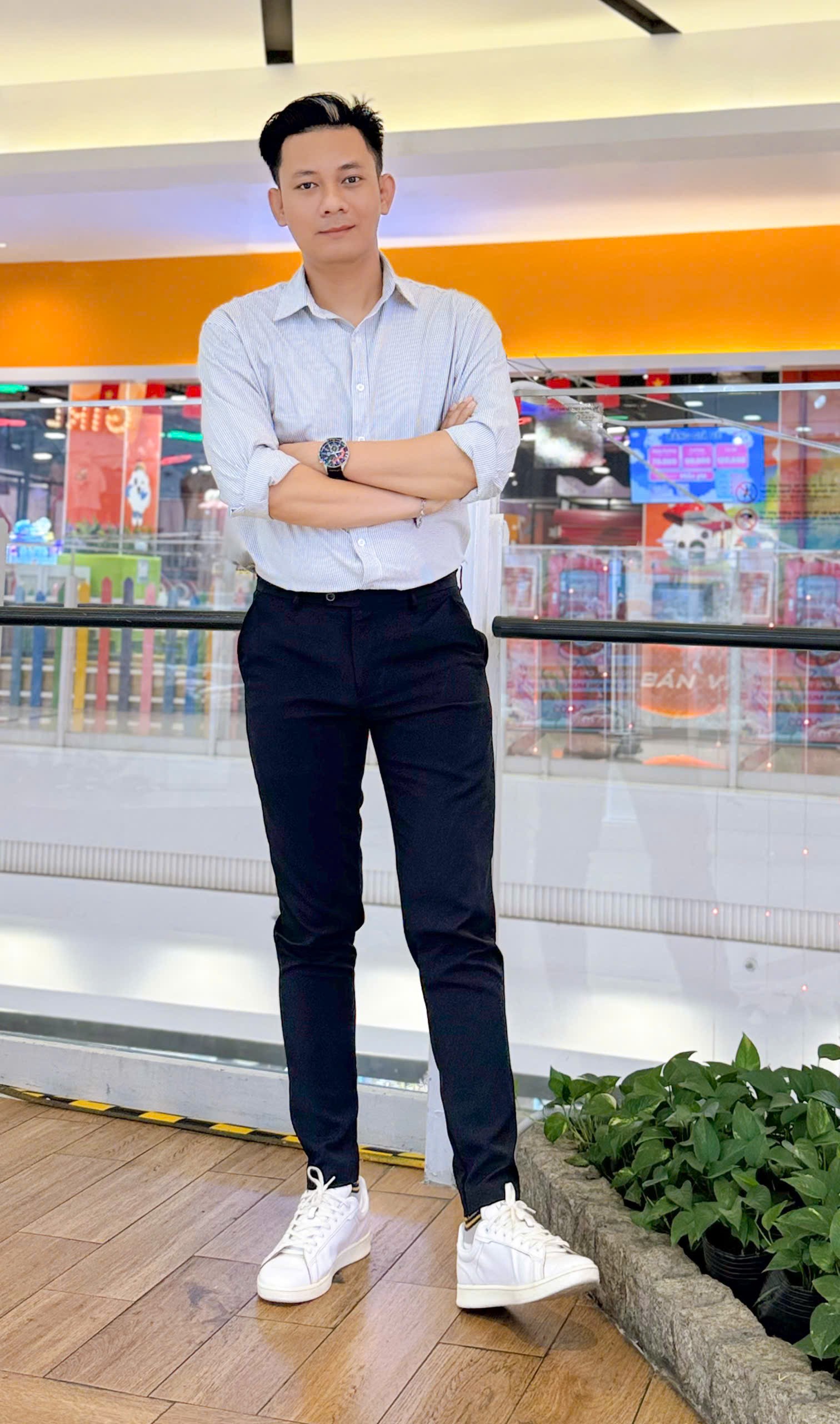 Sau cơn sốt 'Xin lỗi, anh chỉ là thằng bán bánh giò', đạo diễn Đặng Tuấn Chinh giờ ra sao?