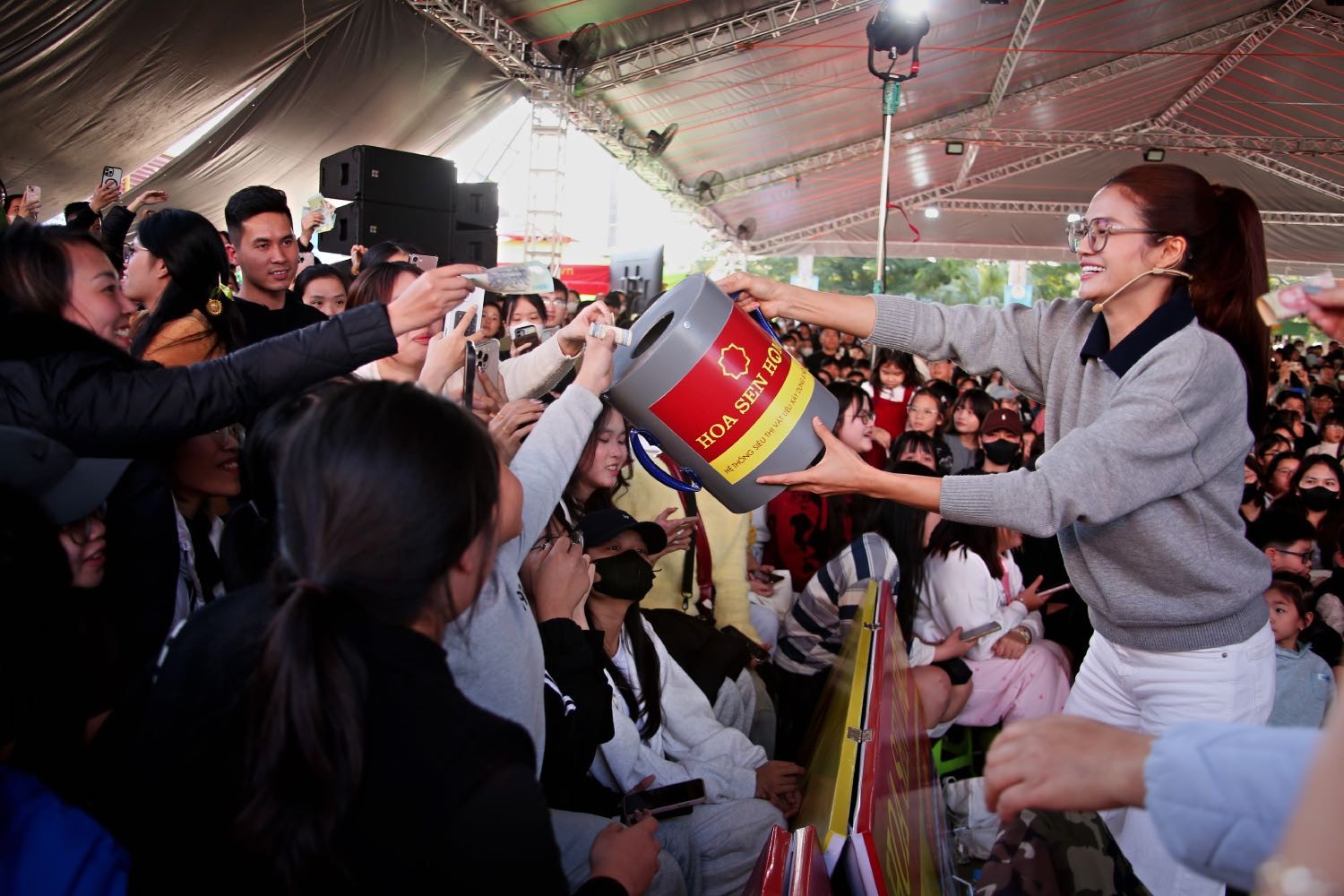 Chương trình 'Mái ấm gia đình Việt' trở lại ghi hình tại TP. Hồ Chí Minh sau hơn 2 năm