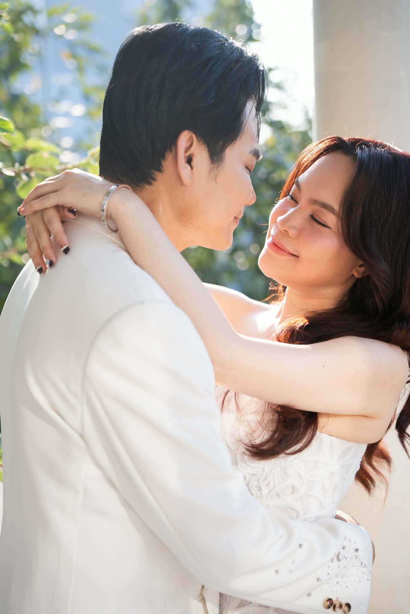 MC Hồng Phúc làm studio tại gia tặng vợ, kỷ niệm 27 năm yêu và cưới